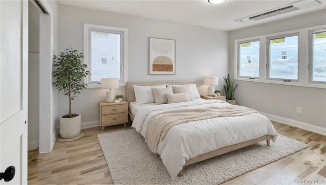 37 Deal Road, Island Park, NY 11558