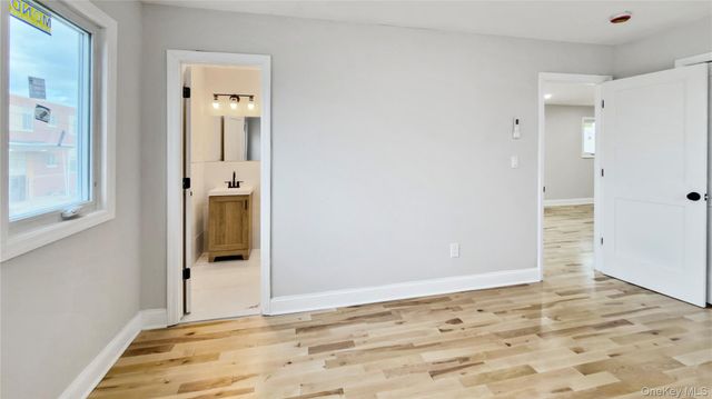 37 Deal Road, Island Park, NY 11558