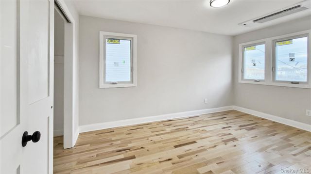 37 Deal Road, Island Park, NY 11558