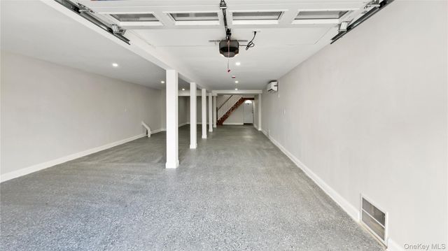 37 Deal Road, Island Park, NY 11558