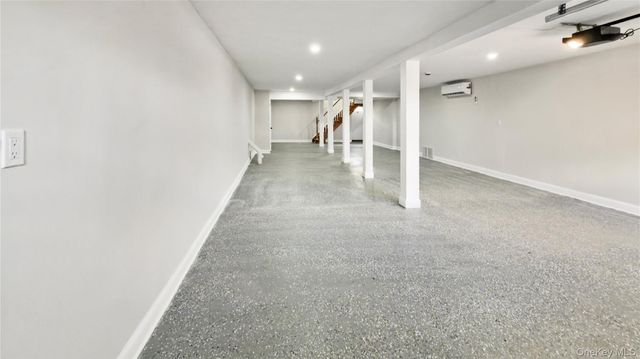 37 Deal Road, Island Park, NY 11558