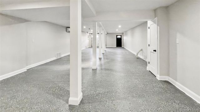 37 Deal Road, Island Park, NY 11558