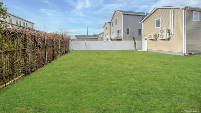 37 Deal Road, Island Park, NY 11558