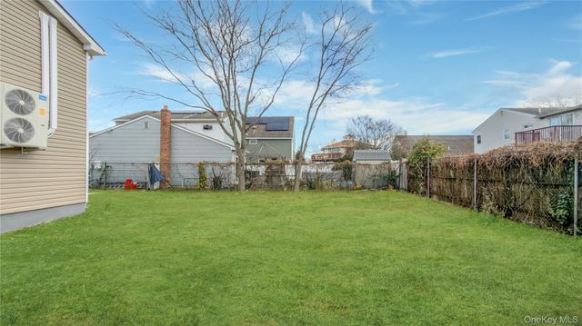 37 Deal Road, Island Park, NY 11558