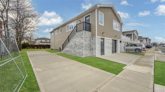 37 Deal Road, Island Park, NY 11558