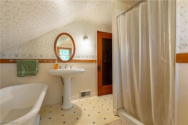 13134 Lincoln Way NW, Massillon, OH 44647