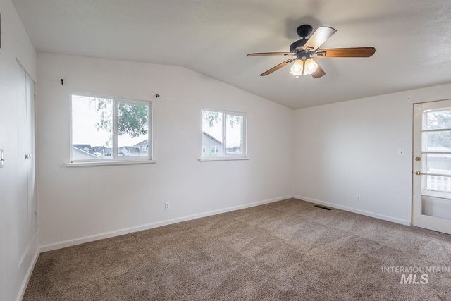 14216 Orchard Ave, Caldwell, ID 83607