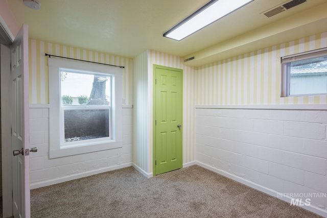 14216 Orchard Ave, Caldwell, ID 83607