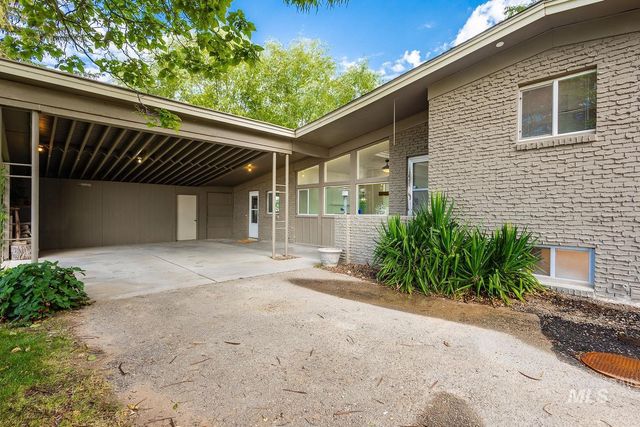 14216 Orchard Ave, Caldwell, ID 83607