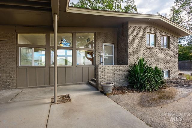 14216 Orchard Ave, Caldwell, ID 83607