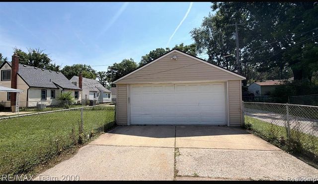 22959 Cleveland Street, Dearborn, MI 48124