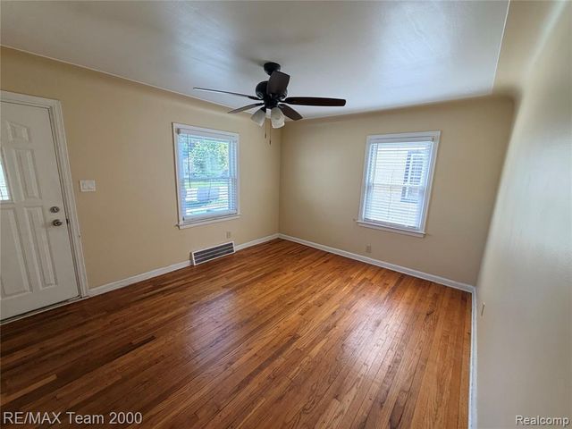 22959 Cleveland Street, Dearborn, MI 48124