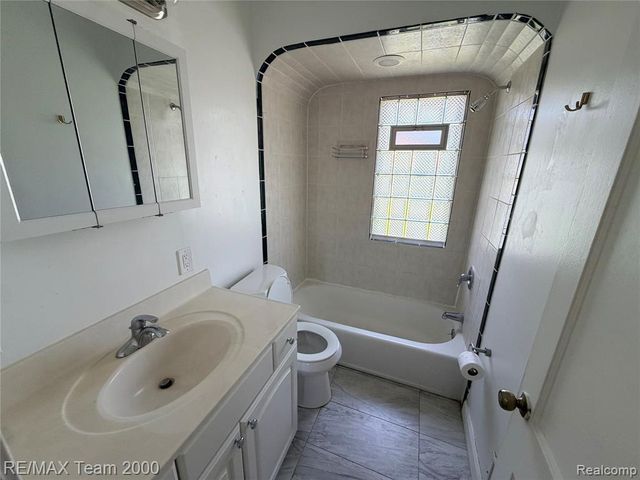 22959 Cleveland Street, Dearborn, MI 48124