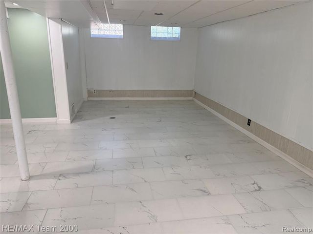 22959 Cleveland Street, Dearborn, MI 48124