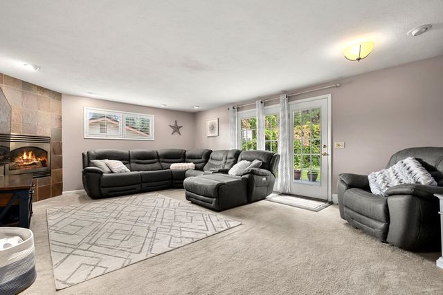 2828 W Weile Ave, Spokane, WA 99208