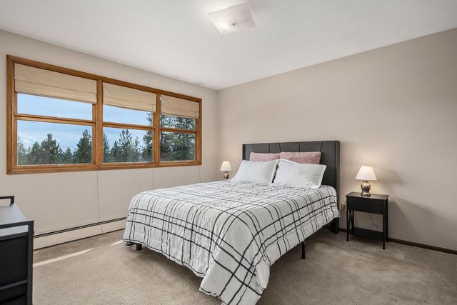 2828 W Weile Ave, Spokane, WA 99208