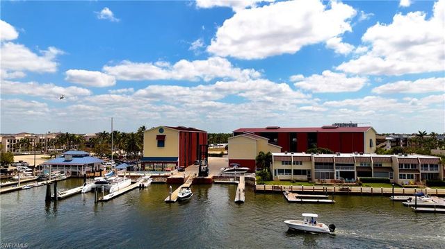 750 RIVER POINT UNIT B3-19 DR, Naples, FL 34102