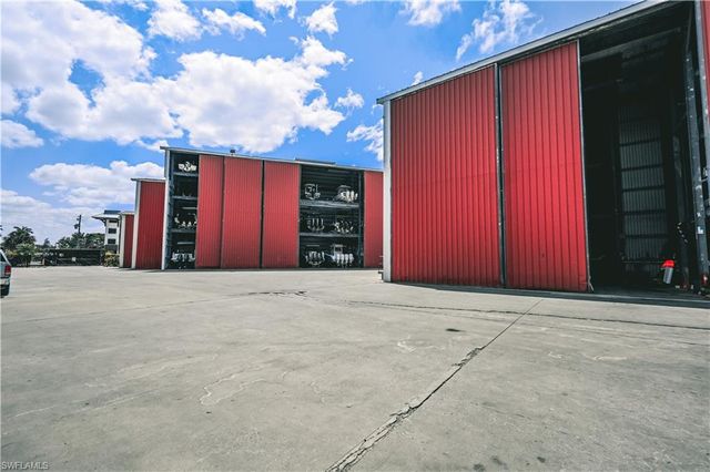 750 RIVER POINT UNIT B3-19 DR, Naples, FL 34102