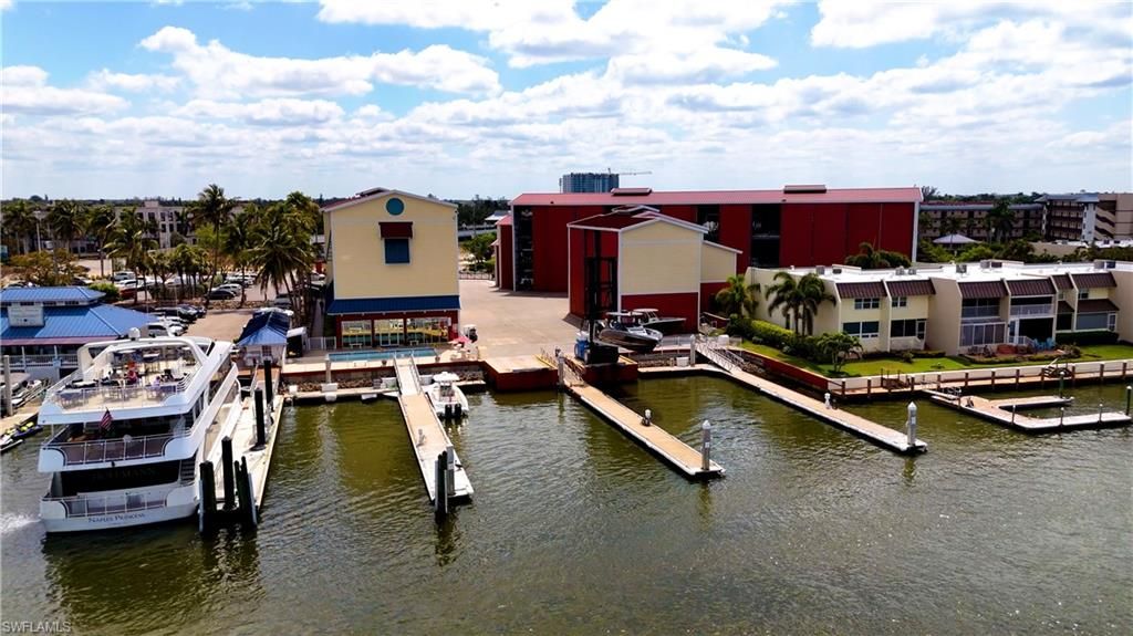 750 RIVER POINT UNIT B3-19 DR, Naples, FL 34102