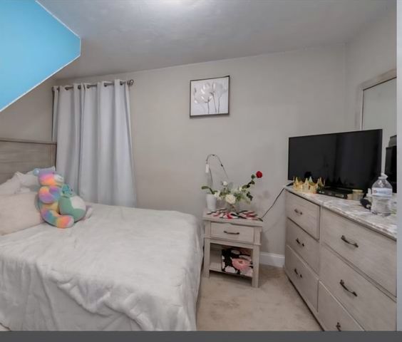 204 N Franklin St 2, Holbrook, MA 02343