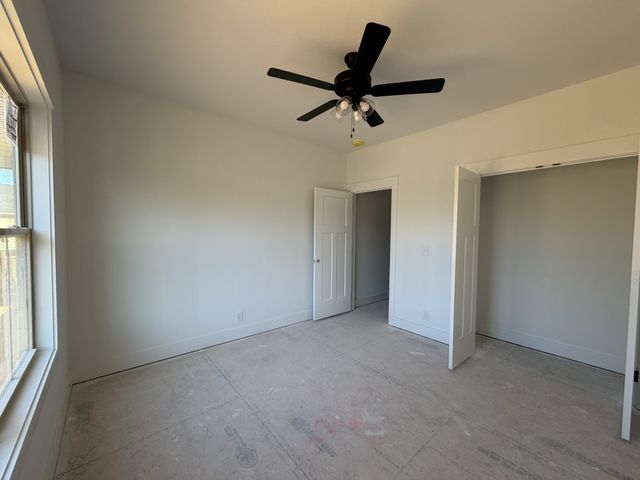 985 Long Beech Dr, Clarksville, TN 37042