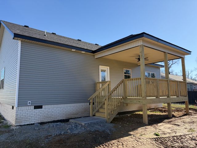 985 Long Beech Dr, Clarksville, TN 37042