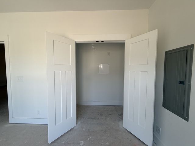 985 Long Beech Dr, Clarksville, TN 37042