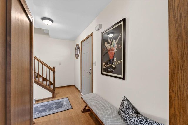 8465 S Heritage COURT, Oak Creek, WI 53154