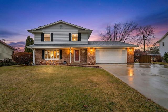 8465 S Heritage COURT, Oak Creek, WI 53154