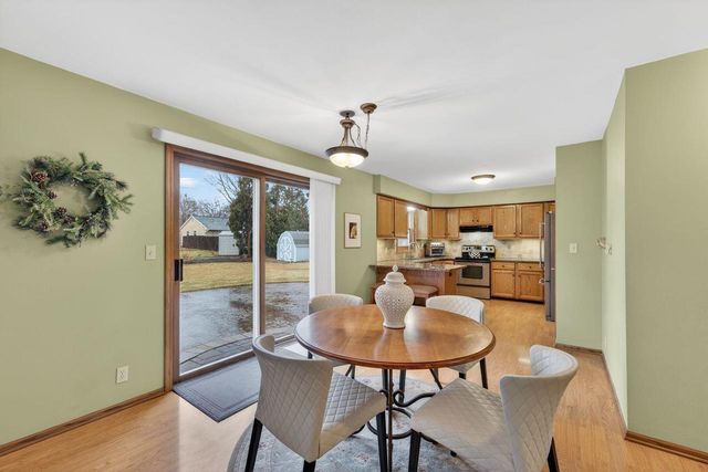 8465 S Heritage COURT, Oak Creek, WI 53154