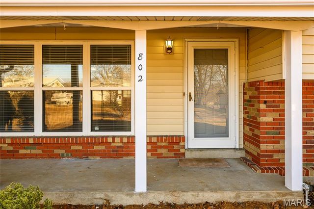 802 Delhurst Drive, Manchester, MO 63021