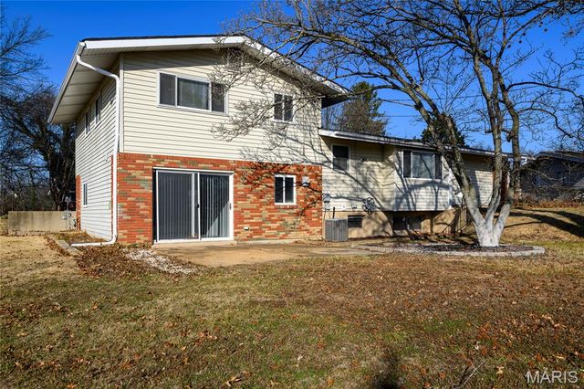 802 Delhurst Drive, Manchester, MO 63021