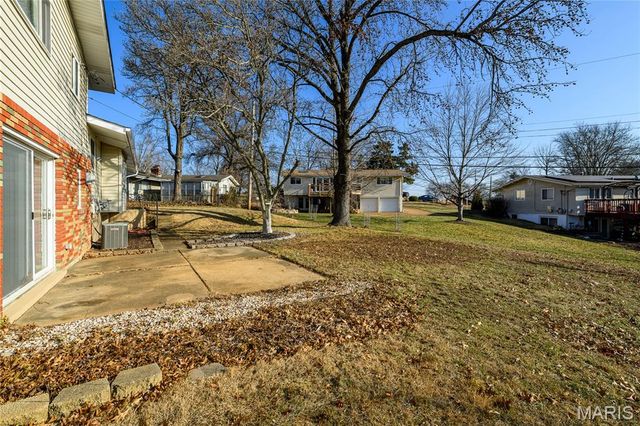 802 Delhurst Drive, Manchester, MO 63021