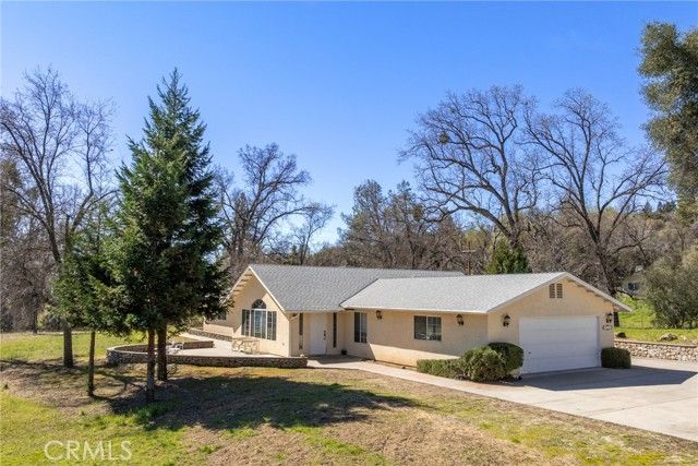 50174 Road 620, Oakhurst, CA 93644