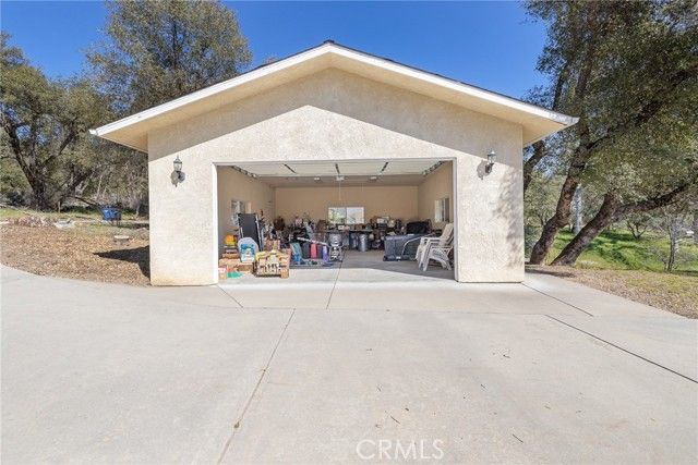 50174 Road 620, Oakhurst, CA 93644