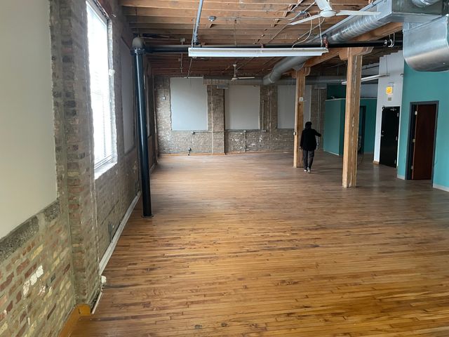 348 N Ashland Avenue, Chicago, IL 60607