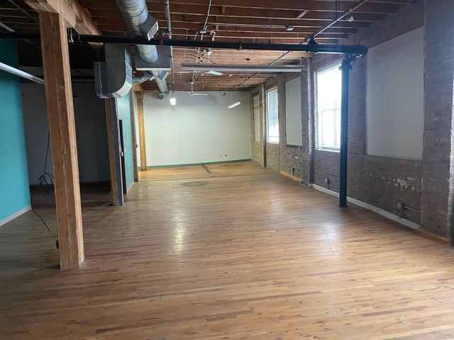 348 N Ashland Avenue, Chicago, IL 60607