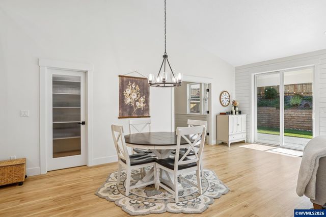 5939 Evangelista St S, Salem, OR 97306