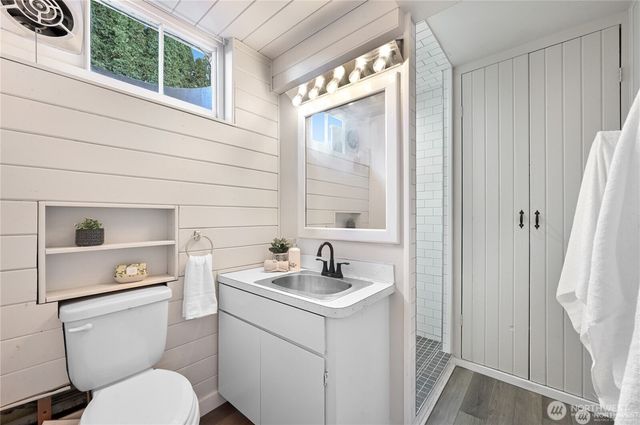 151 Bay Lyn Drive, Lynden, WA 98264