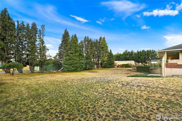 151 Bay Lyn Drive, Lynden, WA 98264