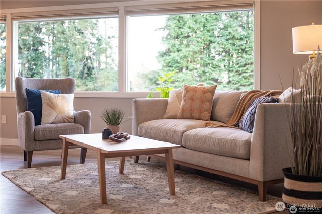 151 Bay Lyn Drive, Lynden, WA 98264