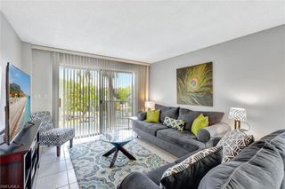 1300 Gulf Shore BLVD N # 407, Naples, FL 34102