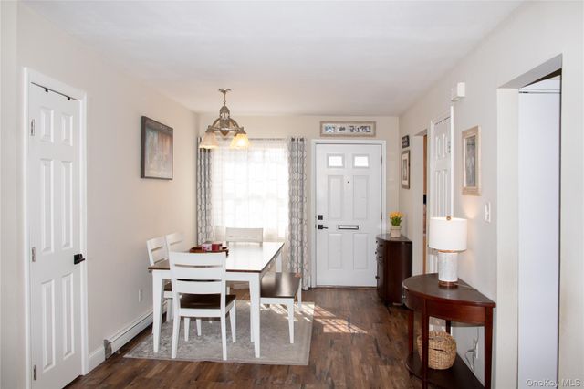 18 Springwood Drive A, North Babylon, NY 11703