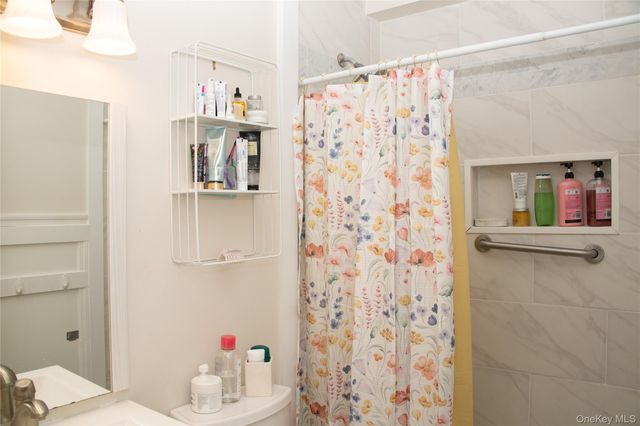 18 Springwood Drive A, North Babylon, NY 11703