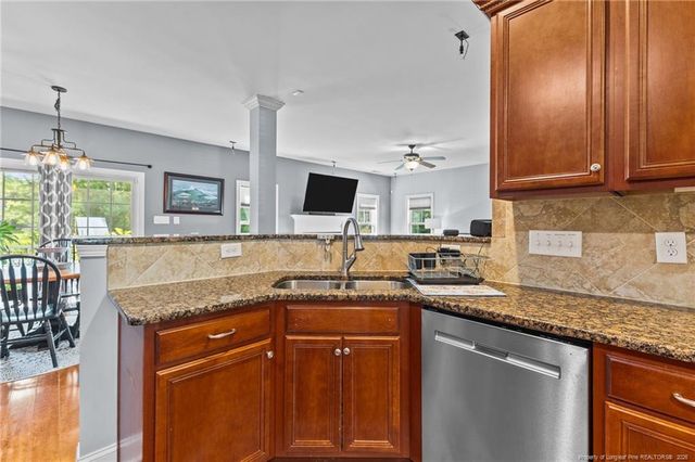 186 Valley Pines Circle, Spring Lake, NC 28390