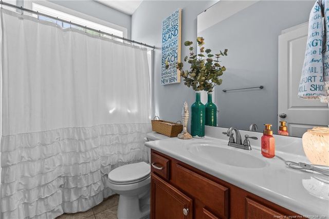 186 Valley Pines Circle, Spring Lake, NC 28390