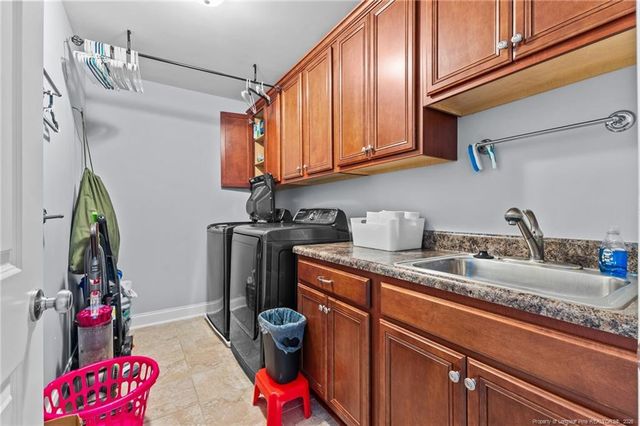 186 Valley Pines Circle, Spring Lake, NC 28390