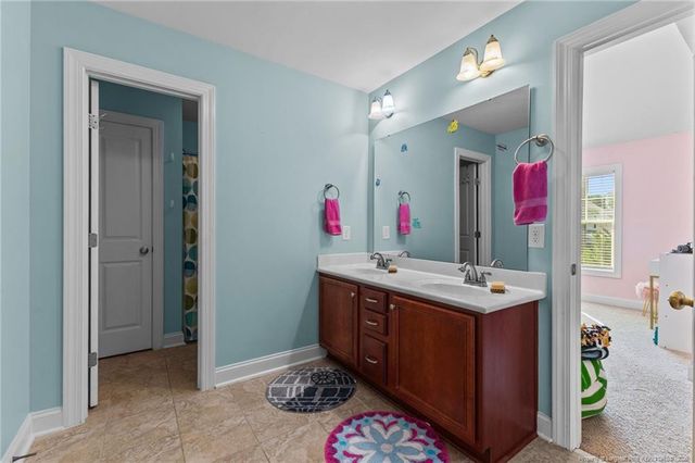 186 Valley Pines Circle, Spring Lake, NC 28390