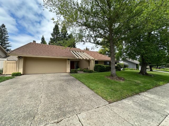 7929 Wildridge Dr, Fair Oaks, CA 95628