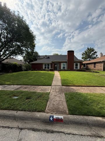 2210 Crystal Creek Lane, Garland, TX 75040